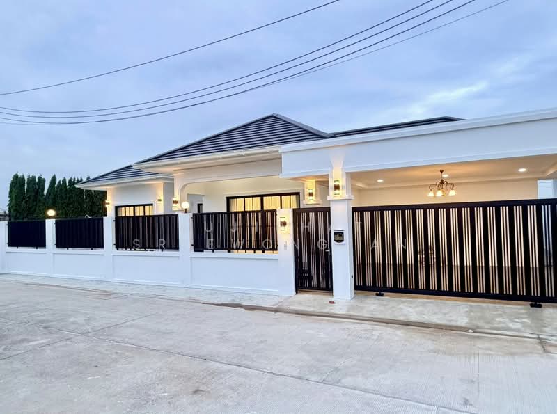 ห้วยใหญ่, Chon Buri (Pattaya), ห้วยใหญ่ 1, Huai Yai, Bang Lamung (Pattaya), Chon Buri (Pattaya), 3 Bedrooms, 200 sqm, Villa For Sale, by Sujiphat Sreewongpan, 500199154 - DDproperty.com