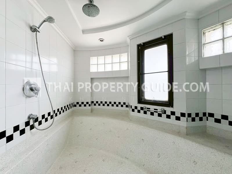 Kallista Mansion, Bangkok, 64 Soi Sukhumvit 11, Khlongtoei Nua, Watthana, Bangkok, 3 Bedrooms, 315 sqm, Condo For Rent, by Khun Nita, 500199166 - DDproperty.com