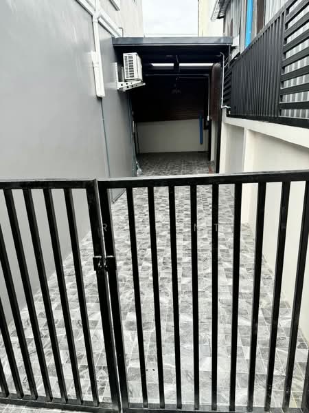 2-story House Soi Kosum Ruam Chai 17, Bangkok, Don Mueang, Don Mueang, Bangkok, 5 Bedrooms, 240 sqm, Single Detached House For Rent, by NR AGENT, 500199196 - DDproperty.com