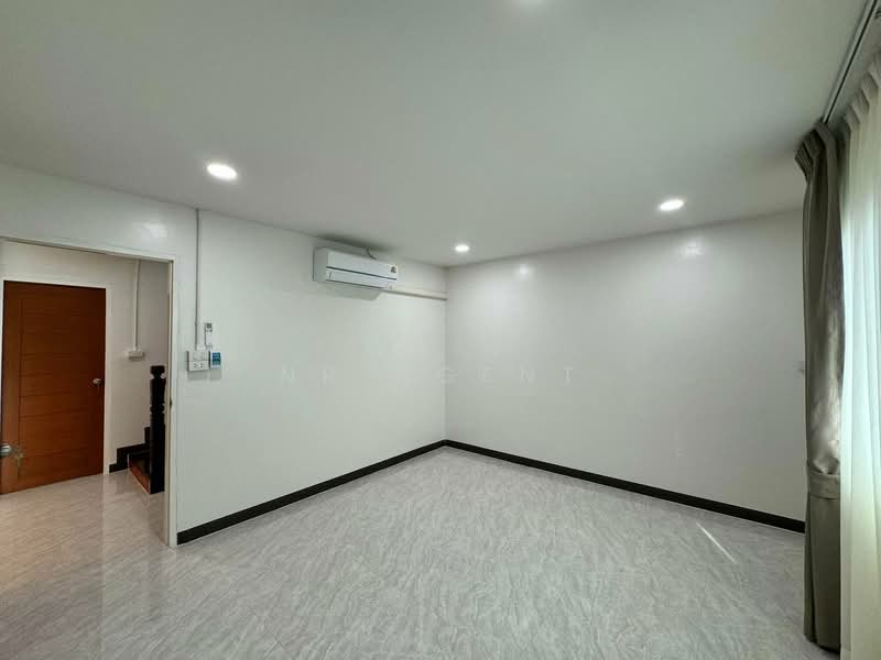 บ้านเดี่ยว 2 ชั้น ซอย โกสุมรวมใจ 17, กรุงเทพ, ดอนเมือง, ดอนเมือง, กรุงเทพ, 240 ตร.ม., บ้านเดี่ยว ให้เช่า, โดย NR AGENT, 500199196 - DDproperty.com