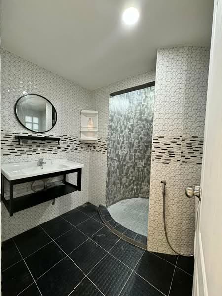 2-story House Soi Kosum Ruam Chai 17, Bangkok, Don Mueang, Don Mueang, Bangkok, 5 Bedrooms, 240 sqm, Single Detached House For Rent, by NR AGENT, 500199196 - DDproperty.com