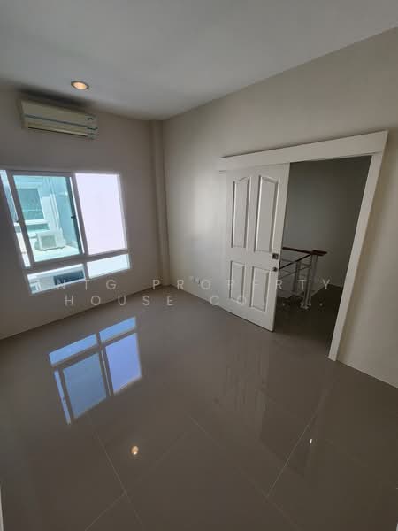 Baan Klang Muang S-Sense Rama 9-Ladprao, Bangkok, Soi Ladprao 84, Ladprao Road, Wang Thonglang, Wang Thonglang, Bangkok, 4 Bedrooms, 160 sqm, Townhouse For Rent, by NTG Property House Co.,Ltd., 500199199 - DDproperty.com