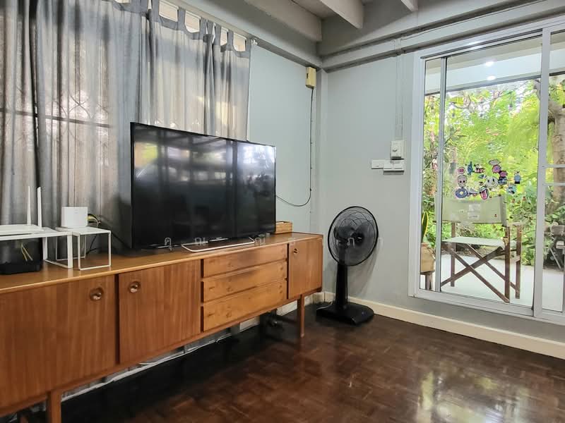 ขายบ้านเดี่ยว หมู่บ้านเสรี 7 พระราม 9 ซอย 62 ขนาด 79 ตร.ว. 3 ห้องนอน ใกล้ The Nine พระราม 9, Bangkok, Suan Luang, Suan Luang, Bangkok, 3 Bedrooms, 180 sqm, Single Detached House For Sale, by คุณ ณิชาภา, 500199219 - DDproperty.com