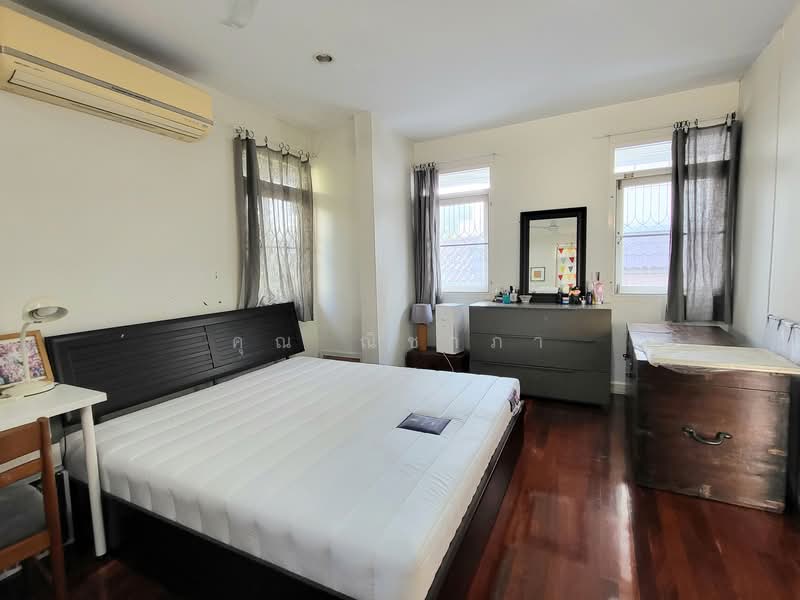 ขายบ้านเดี่ยว หมู่บ้านเสรี 7 พระราม 9 ซอย 62 ขนาด 79 ตร.ว. 3 ห้องนอน ใกล้ The Nine พระราม 9, กรุงเทพ, สวนหลวง, สวนหลวง, กรุงเทพ, 180 ตร.ม., บ้านเดี่ยว ขาย, โดย คุณ ณิชาภา, 500199219 - DDproperty.com