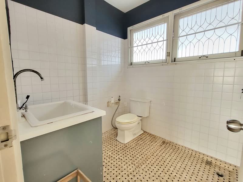 ขายบ้านเดี่ยว หมู่บ้านเสรี 7 พระราม 9 ซอย 62 ขนาด 79 ตร.ว. 3 ห้องนอน ใกล้ The Nine พระราม 9, กรุงเทพ, สวนหลวง, สวนหลวง, กรุงเทพ, 180 ตร.ม., บ้านเดี่ยว ขาย, โดย คุณ ณิชาภา, 500199219 - DDproperty.com