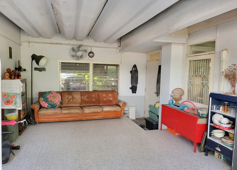 ขายบ้านเดี่ยว หมู่บ้านเสรี 7 พระราม 9 ซอย 62 ขนาด 79 ตร.ว. 3 ห้องนอน ใกล้ The Nine พระราม 9, Bangkok, Suan Luang, Suan Luang, Bangkok, 3 Bedrooms, 180 sqm, Single Detached House For Sale, by คุณ ณิชาภา, 500199219 - DDproperty.com