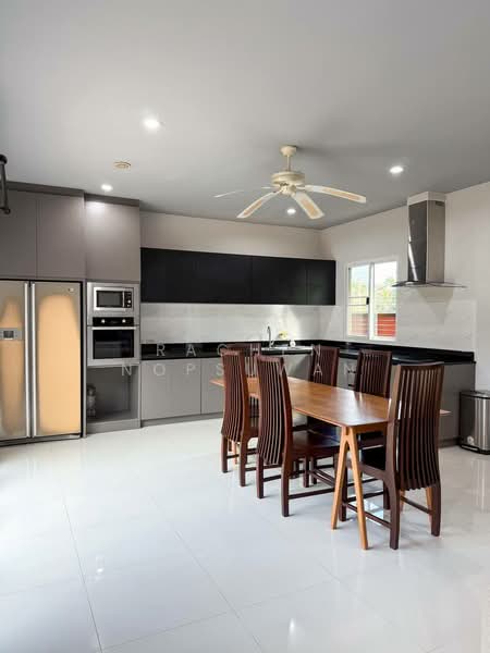 For Rent: Resort-style pool villa, Koh Kaew, Phuket. Private pool. Rent: 150,000 THB/month, Phuket, Ko Kaeo, Muang Phuket, Phuket, 2 Bedrooms, 240 sqm, Villa For Rent, by Rachen Nopsuwan, 500199226 - DDproperty.com