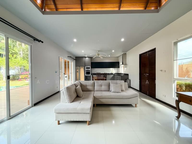 For Rent: Resort-style pool villa, Koh Kaew, Phuket. Private pool. Rent: 150,000 THB/month, Phuket, Ko Kaeo, Muang Phuket, Phuket, 2 Bedrooms, 240 sqm, Villa For Rent, by Rachen Nopsuwan, 500199226 - DDproperty.com