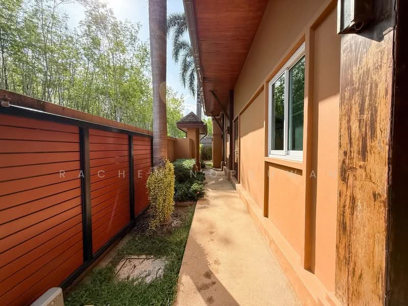 For Rent: Resort-style pool villa, Koh Kaew, Phuket. Private pool. Rent: 150,000 THB/month, Phuket, Ko Kaeo, Muang Phuket, Phuket, 2 Bedrooms, 240 sqm, Villa For Rent, by Rachen Nopsuwan, 500199226 - DDproperty.com