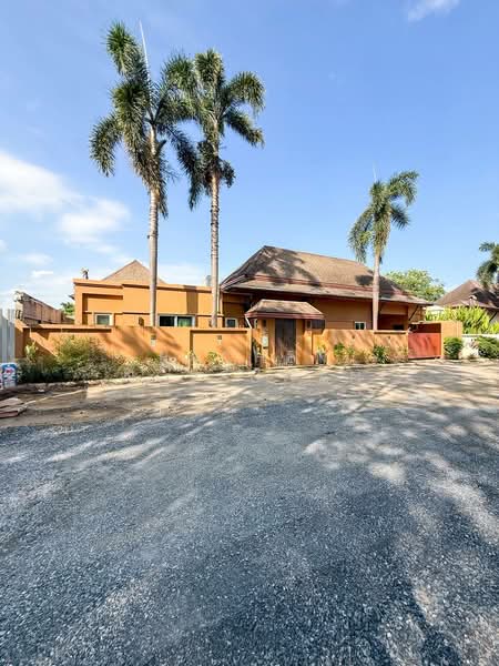 For Rent: Resort-style pool villa, Koh Kaew, Phuket. Private pool. Rent: 150,000 THB/month, Phuket, Ko Kaeo, Muang Phuket, Phuket, 2 Bedrooms, 240 sqm, Villa For Rent, by Rachen Nopsuwan, 500199226 - DDproperty.com