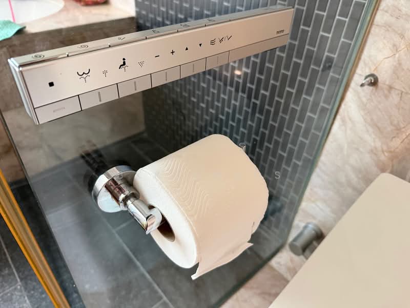 Hansar Rajdamri, Bangkok, 3-250 Soi Mahatlek Luang 2, Lumphini, Pathum Wan, Bangkok, 2 Bedrooms, 106 sqm, Condo For Sale, by BKKCONDOS, 500199251 - DDproperty.com