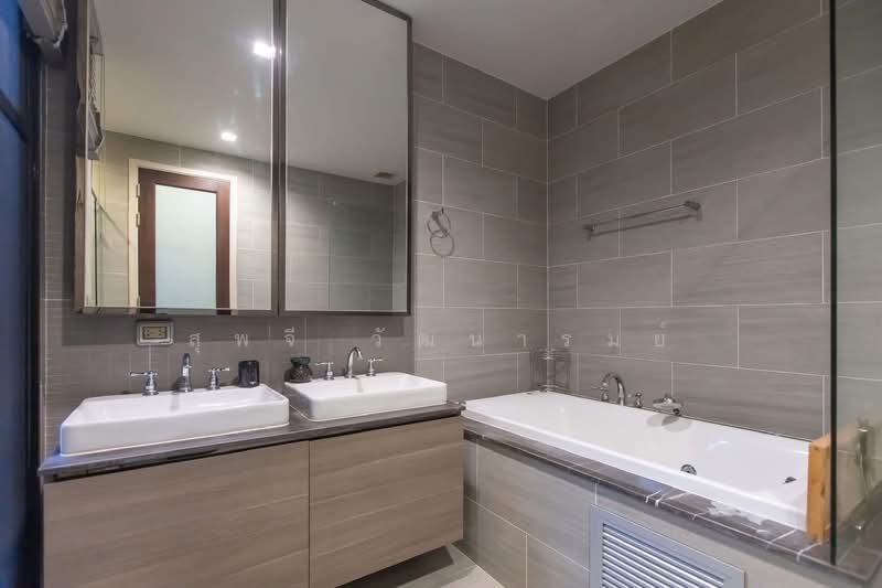 Artale Ekkamai-Ramintra, Bangkok, Soi Sukontasawat 19, Sukontasawat Road, Lat Phrao, Lat Phrao, Bangkok, 4 Bedrooms, 390 sqm, Single Detached House For Rent, by Supajee Wattanarom, 500199299 - DDproperty.com