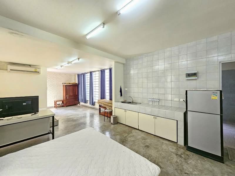 Sandy’s place, Chiang Mai, Su Thep, Muang Chiang Mai, Chiang Mai, , 38 sqm, Business For Sale, by Nakornpong Chuenjit, 500199306 - DDproperty.com