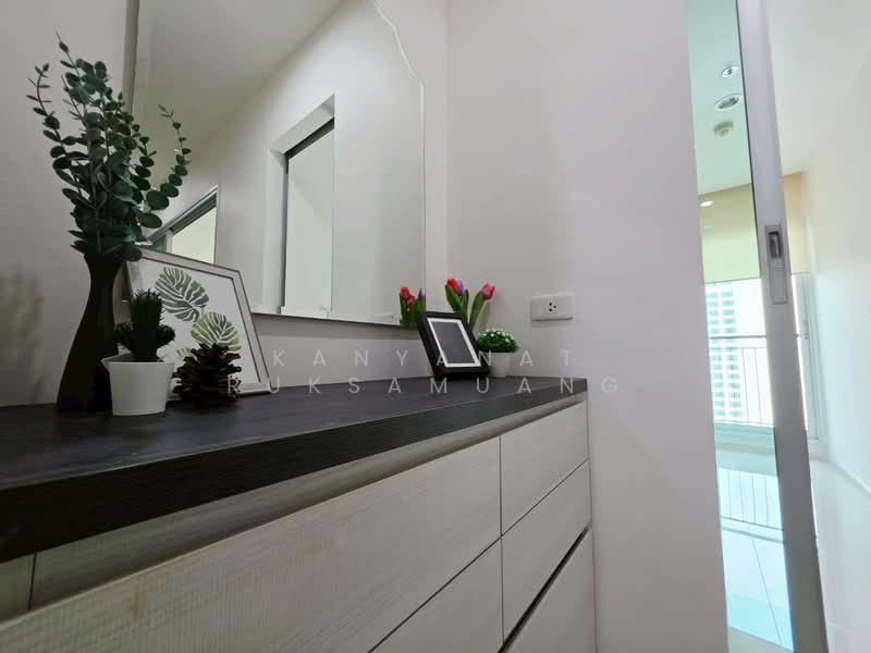 Life Ratchadapisek, Bangkok, 279 Ratchadapisaek Road, Huai Khwang, Huai Khwang, Bangkok, 1 Bedroom, 39 sqm, Condo For Sale, by Kanyanat Ruksamuang, 500199347 - DDproperty.com