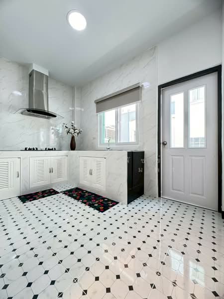 หมู่บ้าน บ้านสวนร่มเกล้า-สุวรรณภูมิ ถ.ร่มเกล้า, กรุงเทพ, ร่มเกล้า, มีนบุรี, มีนบุรี, กรุงเทพ, 200 ตร.ม., บ้านเดี่ยว ขาย, โดย ณัฐฌาพัชร์ ณิชากรอัมพร, 500199366 - DDproperty.com