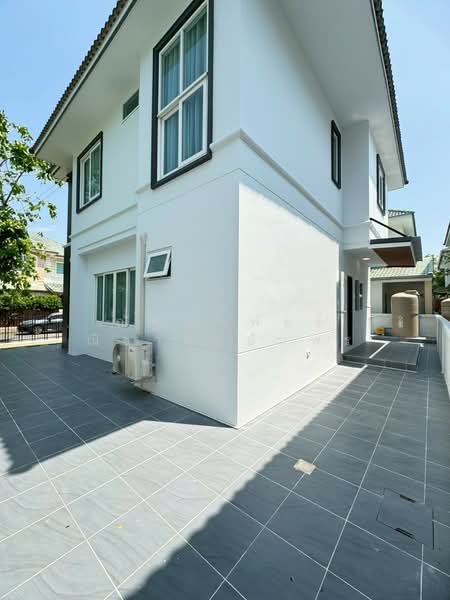 หมู่บ้าน บ้านสวนร่มเกล้า-สุวรรณภูมิ ถ.ร่มเกล้า, กรุงเทพ, ร่มเกล้า, มีนบุรี, มีนบุรี, กรุงเทพ, 200 ตร.ม., บ้านเดี่ยว ขาย, โดย ณัฐฌาพัชร์ ณิชากรอัมพร, 500199366 - DDproperty.com