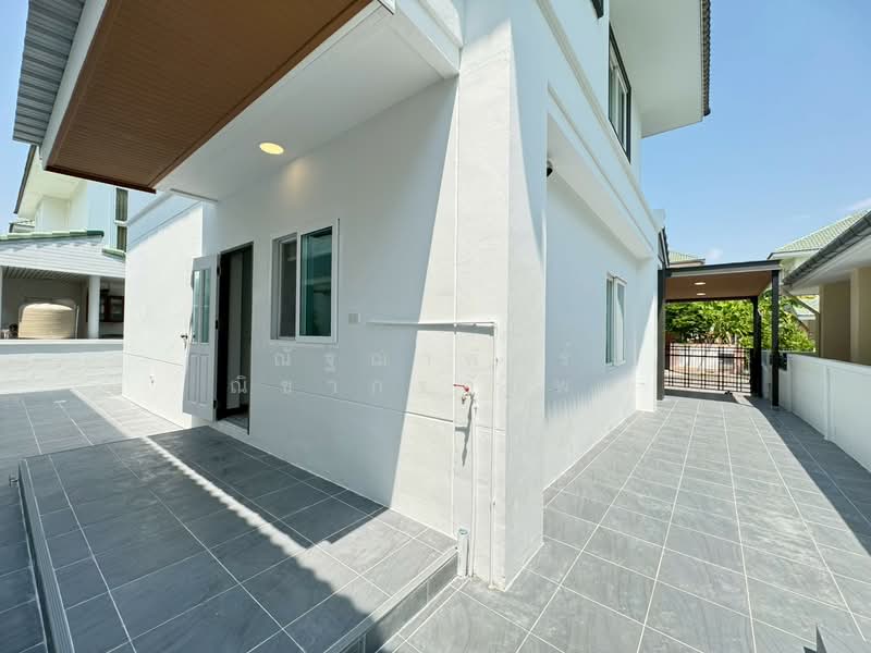 หมู่บ้าน บ้านสวนร่มเกล้า-สุวรรณภูมิ ถ.ร่มเกล้า, กรุงเทพ, ร่มเกล้า, มีนบุรี, มีนบุรี, กรุงเทพ, 200 ตร.ม., บ้านเดี่ยว ขาย, โดย ณัฐฌาพัชร์ ณิชากรอัมพร, 500199366 - DDproperty.com