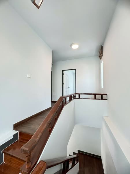 หมู่บ้าน บ้านสวนร่มเกล้า-สุวรรณภูมิ ถ.ร่มเกล้า, กรุงเทพ, ร่มเกล้า, มีนบุรี, มีนบุรี, กรุงเทพ, 200 ตร.ม., บ้านเดี่ยว ขาย, โดย ณัฐฌาพัชร์ ณิชากรอัมพร, 500199366 - DDproperty.com