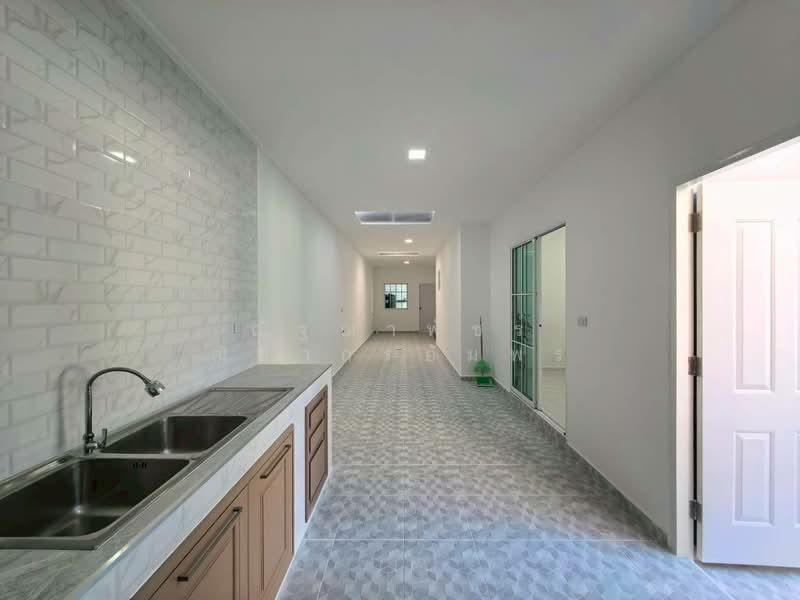 K.C. Park Ville 3, Bangkok, Sam Wa Tawan Tok, Khlong Sam Wa, Bangkok, 4 Bedrooms, 200 sqm, Single Detached House For Sale, by ณัฐฌาพัชร์ ณิชากรอัมพร, 500199372 - DDproperty.com