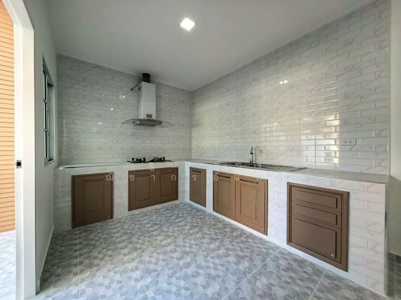 K.C. Park Ville 3, Bangkok, Sam Wa Tawan Tok, Khlong Sam Wa, Bangkok, 4 Bedrooms, 200 sqm, Single Detached House For Sale, by ณัฐฌาพัชร์ ณิชากรอัมพร, 500199372 - DDproperty.com