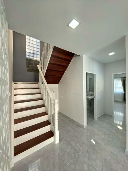 K.C. Park Ville 3, Bangkok, Sam Wa Tawan Tok, Khlong Sam Wa, Bangkok, 4 Bedrooms, 200 sqm, Single Detached House For Sale, by ณัฐฌาพัชร์ ณิชากรอัมพร, 500199372 - DDproperty.com