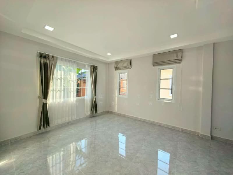 K.C. Park Ville 3, Bangkok, Sam Wa Tawan Tok, Khlong Sam Wa, Bangkok, 4 Bedrooms, 200 sqm, Single Detached House For Sale, by ณัฐฌาพัชร์ ณิชากรอัมพร, 500199372 - DDproperty.com