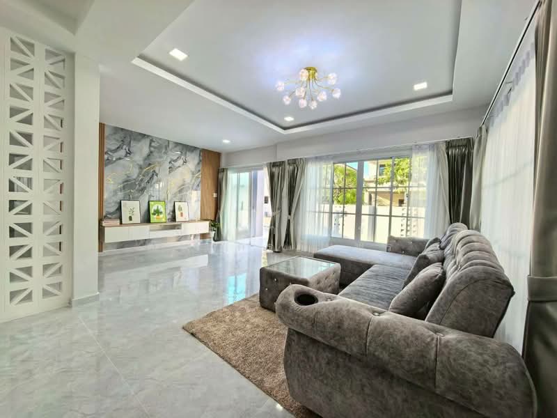 K.C. Park Ville 3, Bangkok, Sam Wa Tawan Tok, Khlong Sam Wa, Bangkok, 4 Bedrooms, 200 sqm, Single Detached House For Sale, by ณัฐฌาพัชร์ ณิชากรอัมพร, 500199372 - DDproperty.com