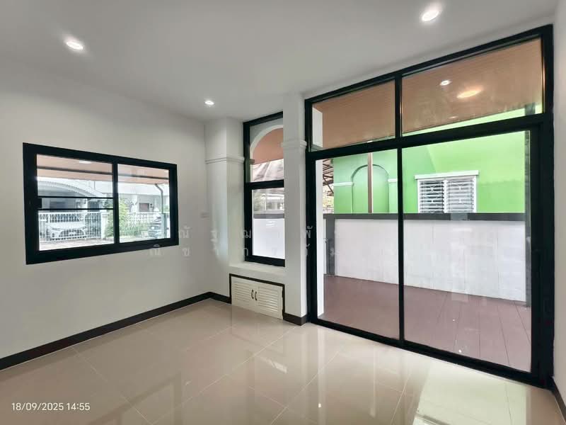 Flora Ville Park City Suwinthawong, Bangkok, Suwinthawong Road, Lam Phak Chi, Nong Chok, Bangkok, 4 Bedrooms, 200 sqm, Single Detached House For Sale, by ณัฐฌาพัชร์ ณิชากรอัมพร, 500199374 - DDproperty.com
