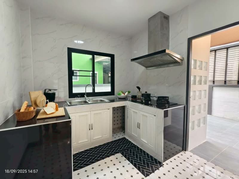 Flora Ville Park City Suwinthawong, Bangkok, Suwinthawong Road, Lam Phak Chi, Nong Chok, Bangkok, 4 Bedrooms, 200 sqm, Single Detached House For Sale, by ณัฐฌาพัชร์ ณิชากรอัมพร, 500199374 - DDproperty.com