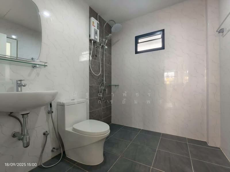 Flora Ville Park City Suwinthawong : ฟลอร่าวิลล์ พาร์ค ซิตี้ สุวินทวงศ์, กรุงเทพ, ถนนสุวินทวงศ์, ลำผักชี, หนองจอก, กรุงเทพ, 200 ตร.ม., บ้านเดี่ยว ขาย, โดย ณัฐฌาพัชร์ ณิชากรอัมพร, 500199374 - DDproperty.com