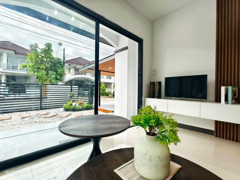 Flora Ville Park City Suwinthawong, Bangkok, Suwinthawong Road, Lam Phak Chi, Nong Chok, Bangkok, 4 Bedrooms, 200 sqm, Single Detached House For Sale, by ณัฐฌาพัชร์ ณิชากรอัมพร, 500199374 - DDproperty.com