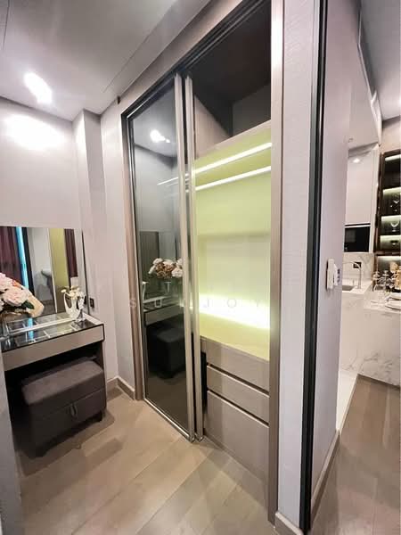 The Esse at Singha Complex, Bangkok, 1788 New Petchaburi Rd, Khlongtoei Nua, Watthana, Bangkok, 1 Bedroom, 35 sqm, Condo For Rent, by Kittitach Sukjoy, 500199400 - DDproperty.com