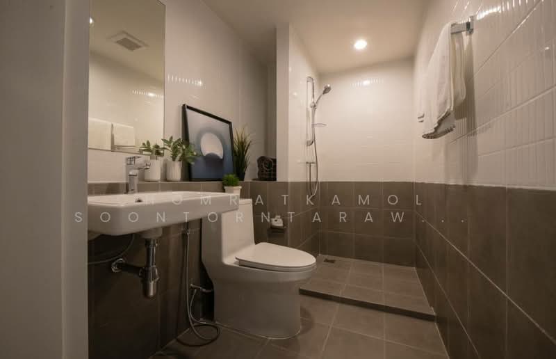Niche Mono Rama 9, Bangkok, Rama 9 Road Soi 17, Huai Khwang, Huai Khwang, Bangkok, 1 Bedroom, 32 sqm, Condo For Sale, by Chomratkamol Soontorntarawong (Gor), 500199412 - DDproperty.com