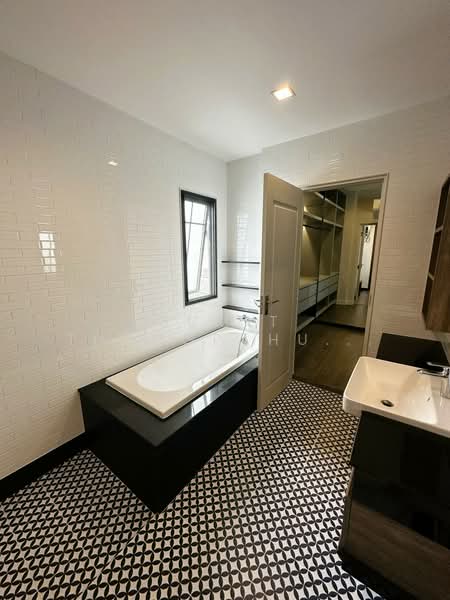 Bangkok Boulevard Sathorn-Pinklao 2 : บางกอก บูเลอวาร์ด สาทร-ปิ่นเกล้า 2, นนทบุรี, ถนน บางกรวย-จงถนอม, มหาสวัสดิ์, บางกรวย, นนทบุรี, 248 ตร.ม., บ้านเดี่ยว ขาย, โดย Sumit Thongpahusatcha, 500199433 - DDproperty.com