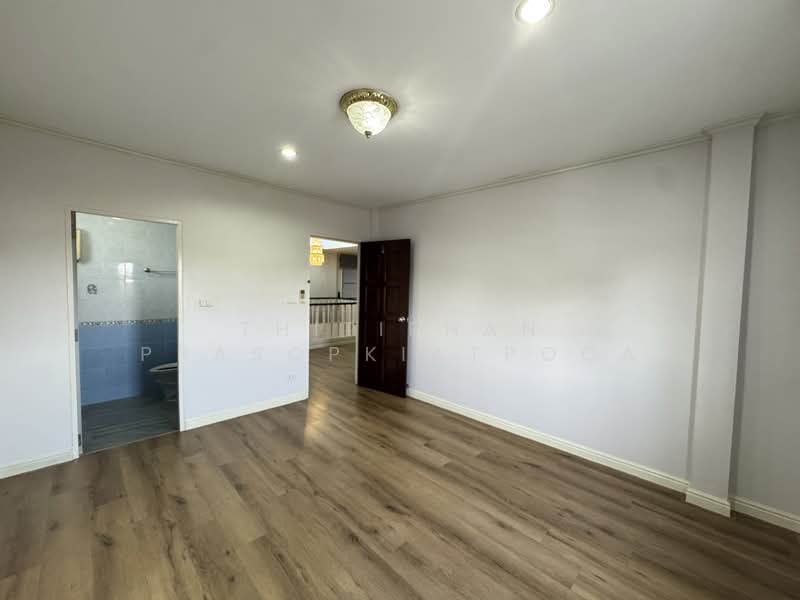 บ้านเดี่ยว ตรงข้าม mega บางนา, Samut Prakan, Bang Kaeo, Bang Plee, Samut Prakan, 4 Bedrooms, 320 sqm, Single Detached House For Rent, by Thitiphan Prasopkiatpoca, 500199473 - DDproperty.com