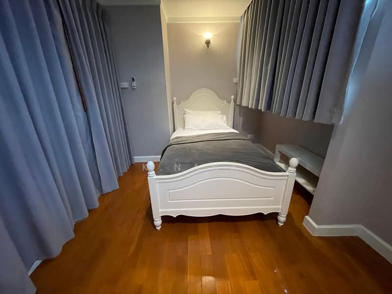 Supalai Place Sukhumvit 39, Bangkok, 175-179 Soi Sukhumvit 39 Sukhumvit Road, Khlong Tan Nua, Watthana, Bangkok, 2 Bedrooms, 142 sqm, Condo For Sale, by K.Nana, 500199480 - DDproperty.com