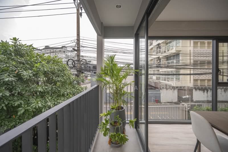 PYNN Soonvijai, Bangkok, 111 Phetchaburi Road, Bang Kapi, Huai Khwang, Bangkok, 2 Bedrooms, 89 sqm, Condo For Sale, by K.Nana, 500199486 - DDproperty.com