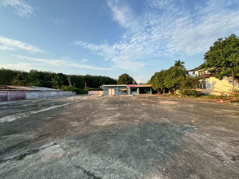 ที่ดินพร้อมสิ่งปลูกสร้างบ้านฉาง ระยอง, Rayong, Samnak Thon, Ban Chang, Rayong, , 1,536 sqm, Land For Sale, by The Best Property ลูกหมู, 500199517 - DDproperty.com