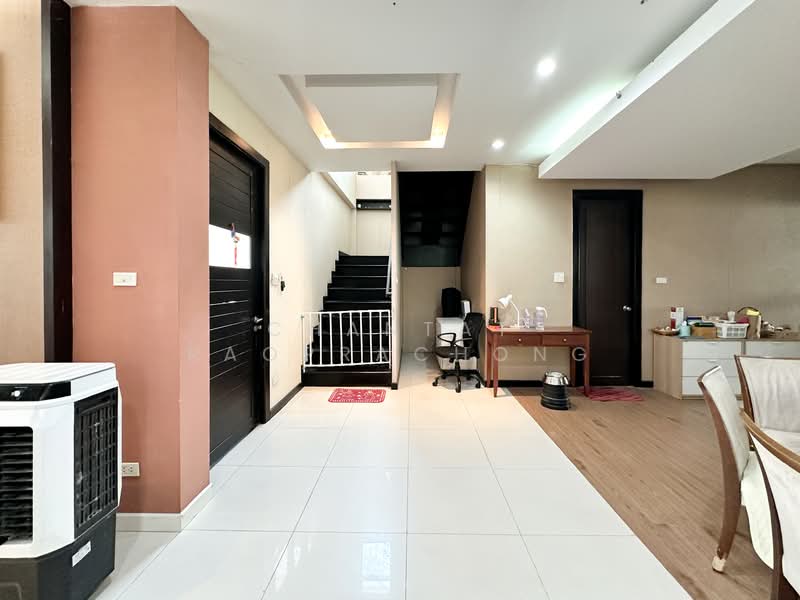 Grand Canal Prachachuen : แกรนด์ คาแนล ประชาชื่น, นนทบุรี, ถนนประชาชื่น, บางตลาด, ปากเกร็ด, นนทบุรี, 320 ตร.ม., บ้านเดี่ยว ขาย, โดย Chantat Raoprachong, 500199563 - DDproperty.com