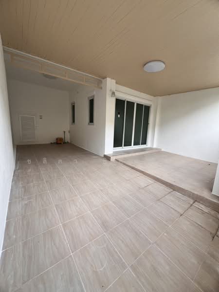 Baan Monthon 8, Bangkok, Along the Thawi Watthana canal Lak Song, Lak Song, Bang Khae, Bangkok, 4 Bedrooms, 145 sqm, Townhouse For Sale, by ชลิตา ชิตตนันท์, 500199584 - DDproperty.com