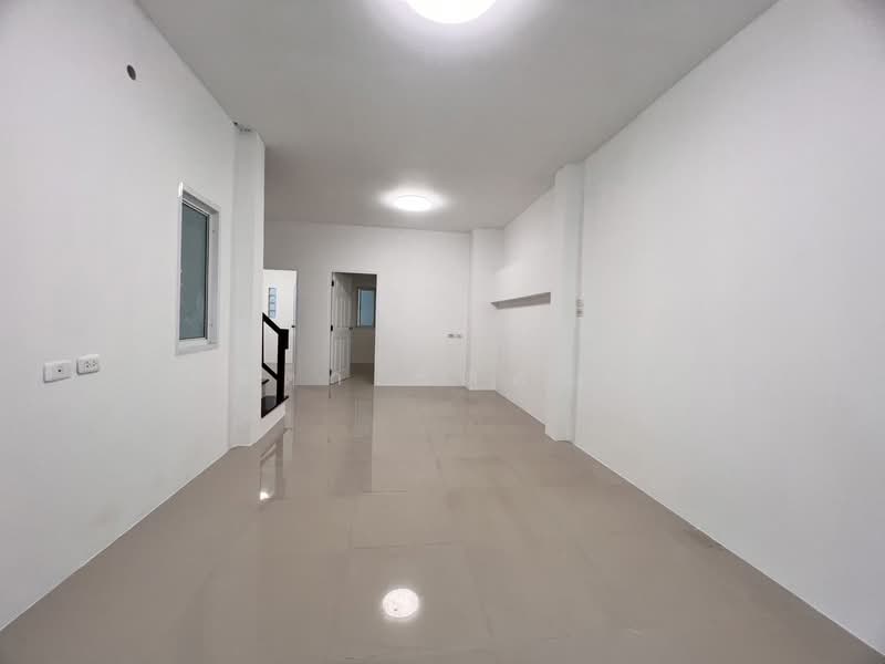 Baan Monthon 8, Bangkok, Along the Thawi Watthana canal Lak Song, Lak Song, Bang Khae, Bangkok, 4 Bedrooms, 145 sqm, Townhouse For Sale, by ชลิตา ชิตตนันท์, 500199584 - DDproperty.com