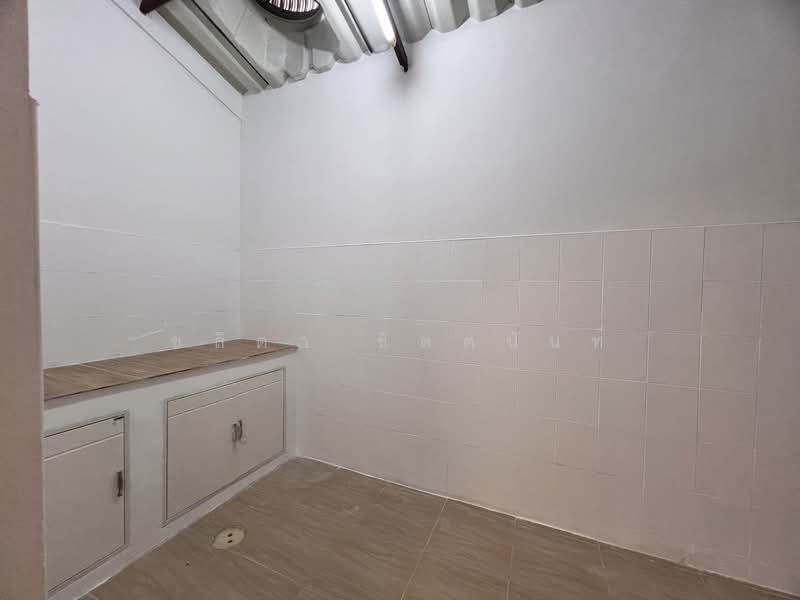 Baan Monthon 8, Bangkok, Along the Thawi Watthana canal Lak Song, Lak Song, Bang Khae, Bangkok, 4 Bedrooms, 145 sqm, Townhouse For Sale, by ชลิตา ชิตตนันท์, 500199584 - DDproperty.com