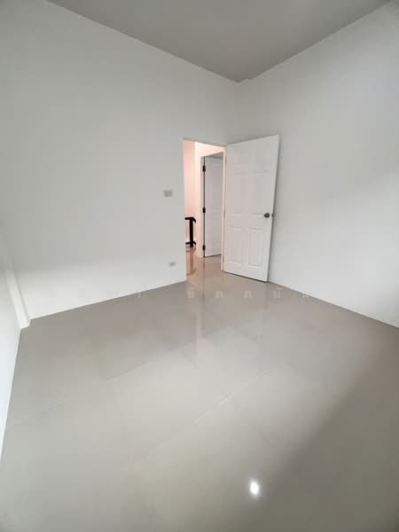 Baan Monthon 8, Bangkok, Along the Thawi Watthana canal Lak Song, Lak Song, Bang Khae, Bangkok, 4 Bedrooms, 145 sqm, Townhouse For Sale, by ชลิตา ชิตตนันท์, 500199584 - DDproperty.com