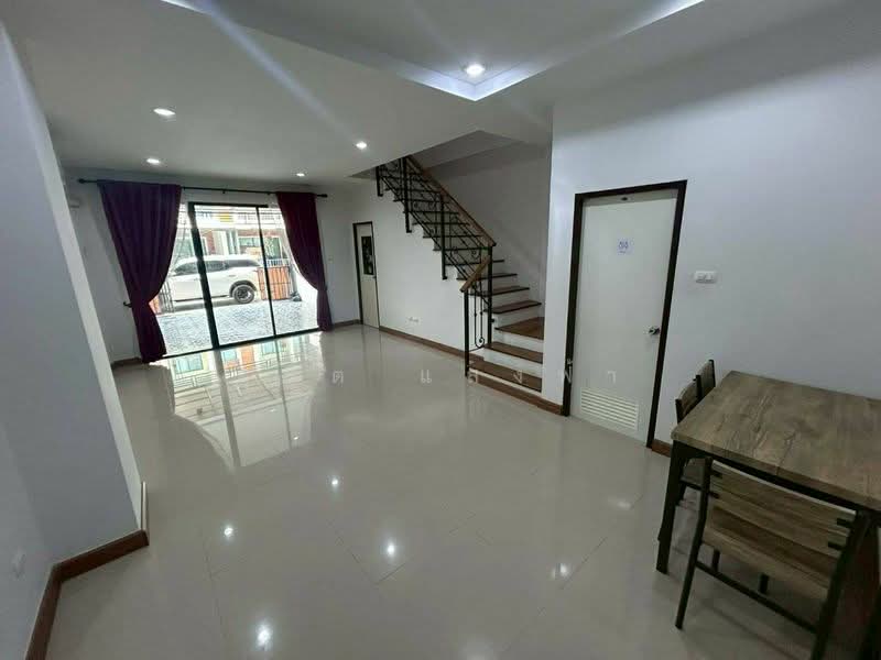 ให้เช่าทาวน์โฮมหลังใหญ่ ม.อรินสิริคันทรีฮิลล์ บางแสน ชลบุรี, Chon Buri (Pattaya), Saen Suk, Muang Chon Buri, Chon Buri (Pattaya), 3 Bedrooms, 80 sqm, Townhouse For Rent, by Dusit Saengfa, 500199598 - DDproperty.com