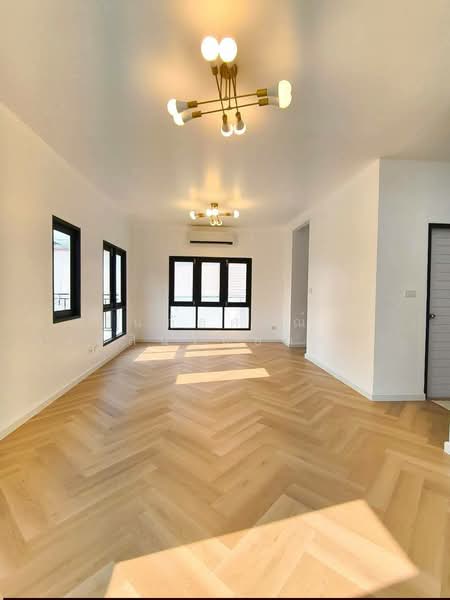 Passorn 3 Rangrit Klong 3, Pathum Thani, Yothathikan Khu Khot Road-Khlong Luang, Khlong Sam, Khlong Luang, Pathum Thani, 3 Bedrooms, 200 sqm, Single Detached House For Sale, by นภัสศรณ์ วงศ์สินไทยกร (นันท์), 500199609 - DDproperty.com