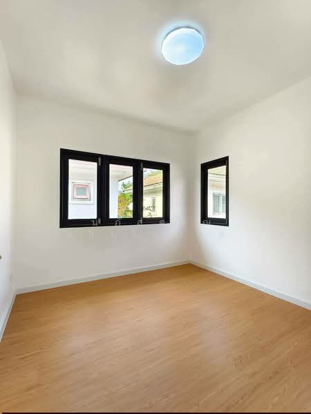 Passorn 3 Rangrit Klong 3, Pathum Thani, Yothathikan Khu Khot Road-Khlong Luang, Khlong Sam, Khlong Luang, Pathum Thani, 3 Bedrooms, 200 sqm, Single Detached House For Sale, by นภัสศรณ์ วงศ์สินไทยกร (นันท์), 500199609 - DDproperty.com