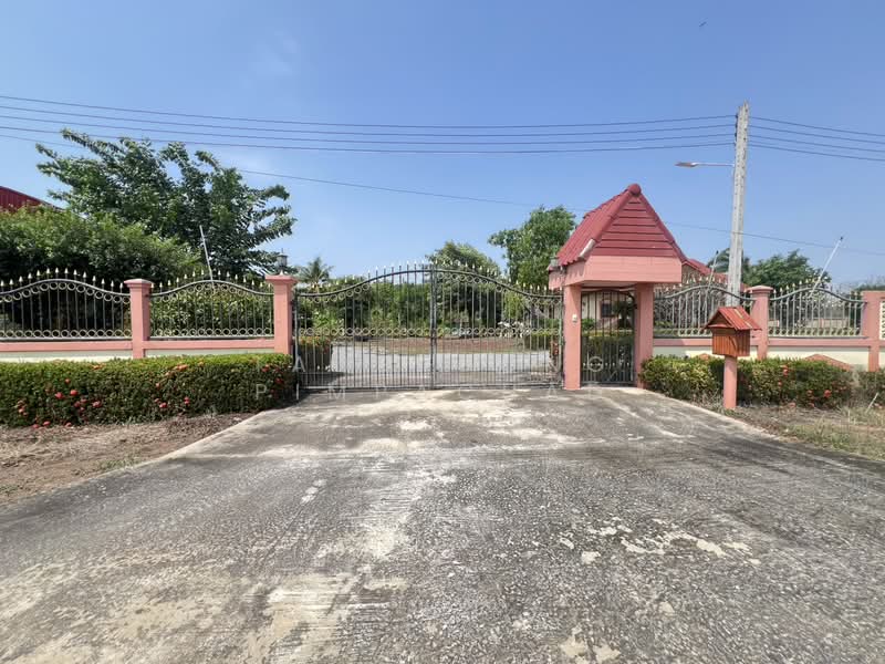 ขาย - ที่ดิน 12 ไร่ พร้อมบ้าน 4 หลัง (ตกแต่งด้วยไม้สัก) – อ.สามชุก จ.สุพรรณบุรี, สุพรรณบุรี