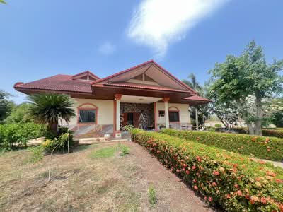 ขาย - ที่ดิน 12 ไร่ พร้อมบ้าน 4 หลัง (ตกแต่งด้วยไม้สัก) – อ.สามชุก จ.สุพรรณบุรี, สุพรรณบุรี