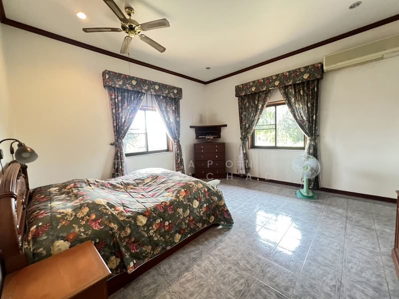 ที่ดิน 12 ไร่ พร้อมบ้าน 4 หลัง (ตกแต่งด้วยไม้สัก) – อ.สามชุก จ.สุพรรณบุรี, Suphan Buri, Nong Sadao, Sam Chuk, Suphan Buri, , 19,200 sqm, Land For Sale, by Tadsapong Pimpachad, 500199631 - DDproperty.com