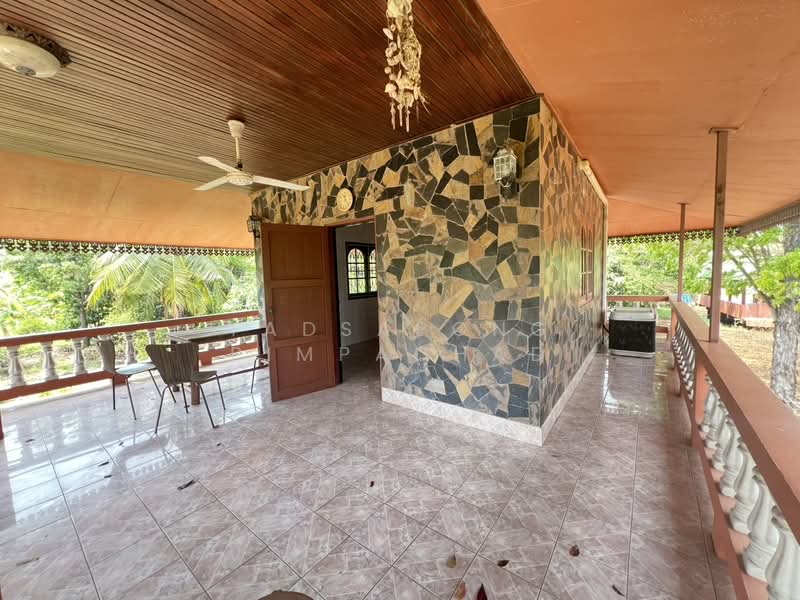 ที่ดิน 12 ไร่ พร้อมบ้าน 4 หลัง (ตกแต่งด้วยไม้สัก) – อ.สามชุก จ.สุพรรณบุรี, Suphan Buri, Nong Sadao, Sam Chuk, Suphan Buri, , 19,200 sqm, Land For Sale, by Tadsapong Pimpachad, 500199631 - DDproperty.com